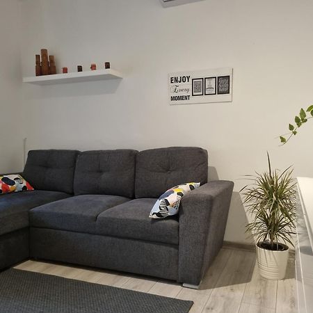 Apartments Dora Crikvenica Exterior foto